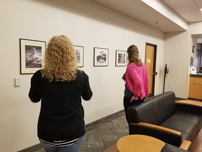CARLDIG-S Members Viewing Archival Photos